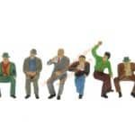 HO Sitzende Personen