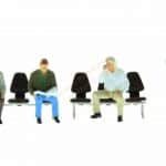 HO Wartende an Haltestelle