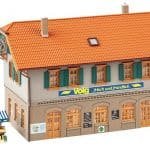 HO Wohnhaus mit Dorfladen