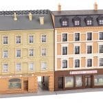 N 2 Stadthäuser mit Apotheke