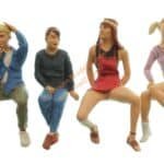 LGB Sitzende Jugendliche