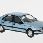 HO Peugeot 405 hellblau